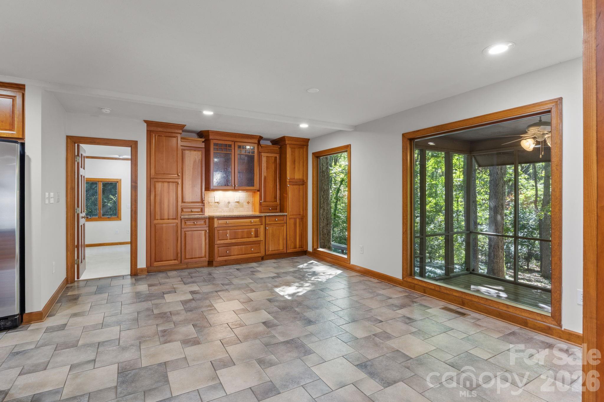 Yachtman Shores - Residential