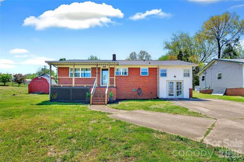 85 Bostic Street Marion NC 28752