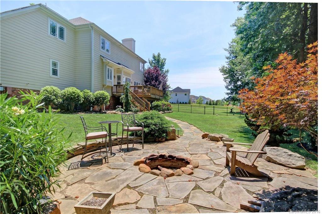 Lynnbrook - Residential