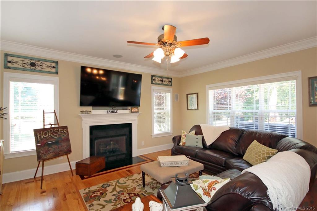 Lynnbrook - Residential