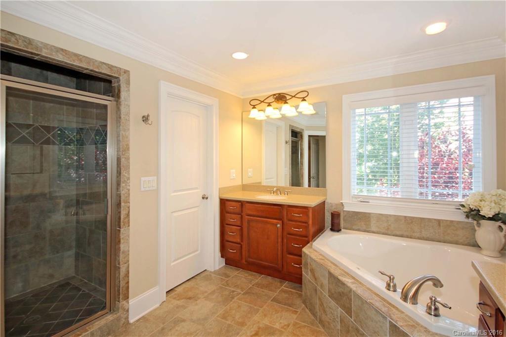 Lynnbrook - Residential