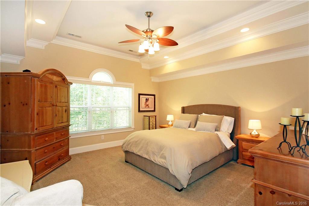 Lynnbrook - Residential