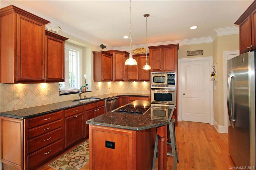 Lynnbrook - Residential