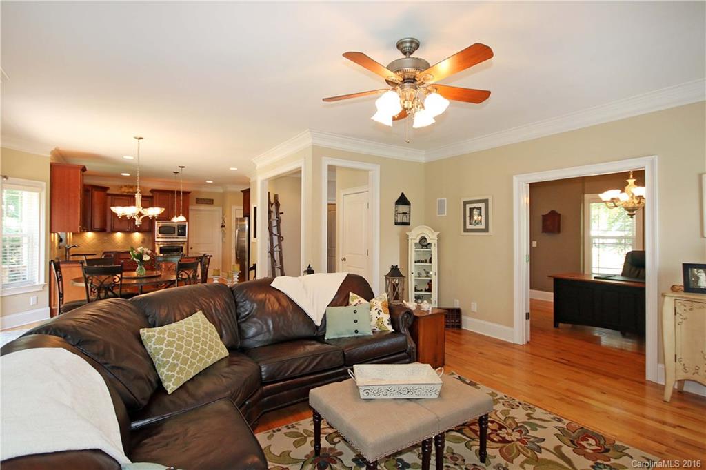 Lynnbrook - Residential