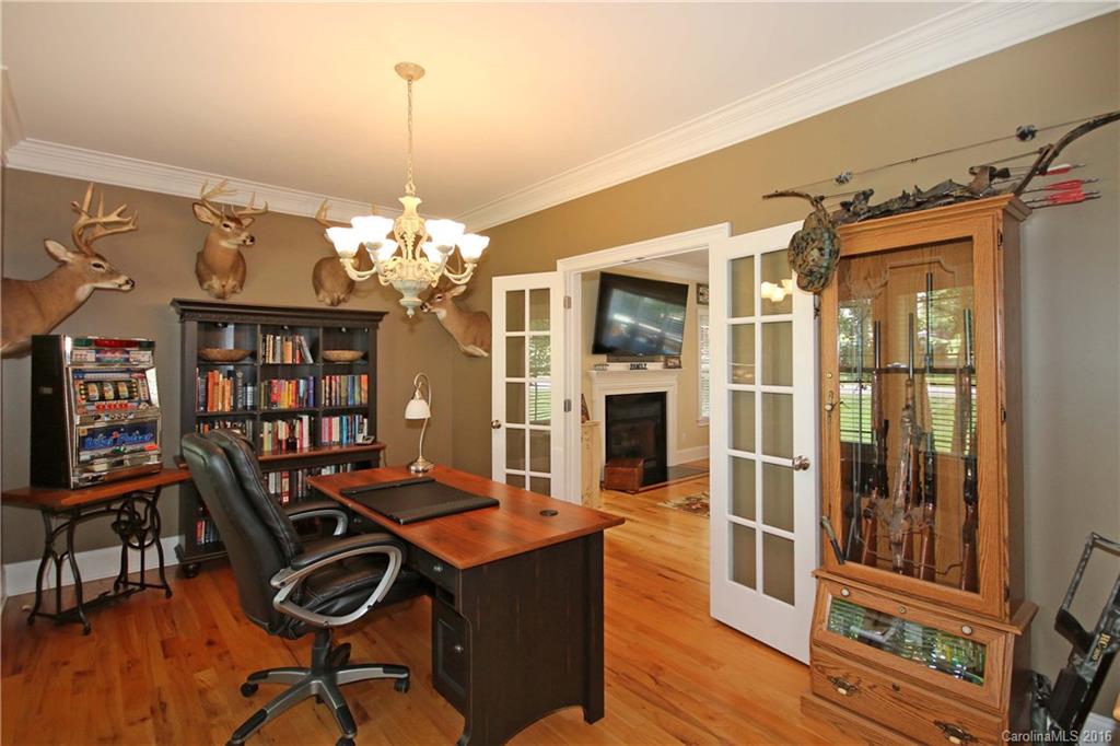 Lynnbrook - Residential