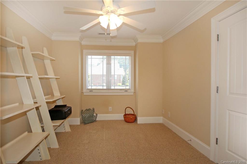 Lynnbrook - Residential