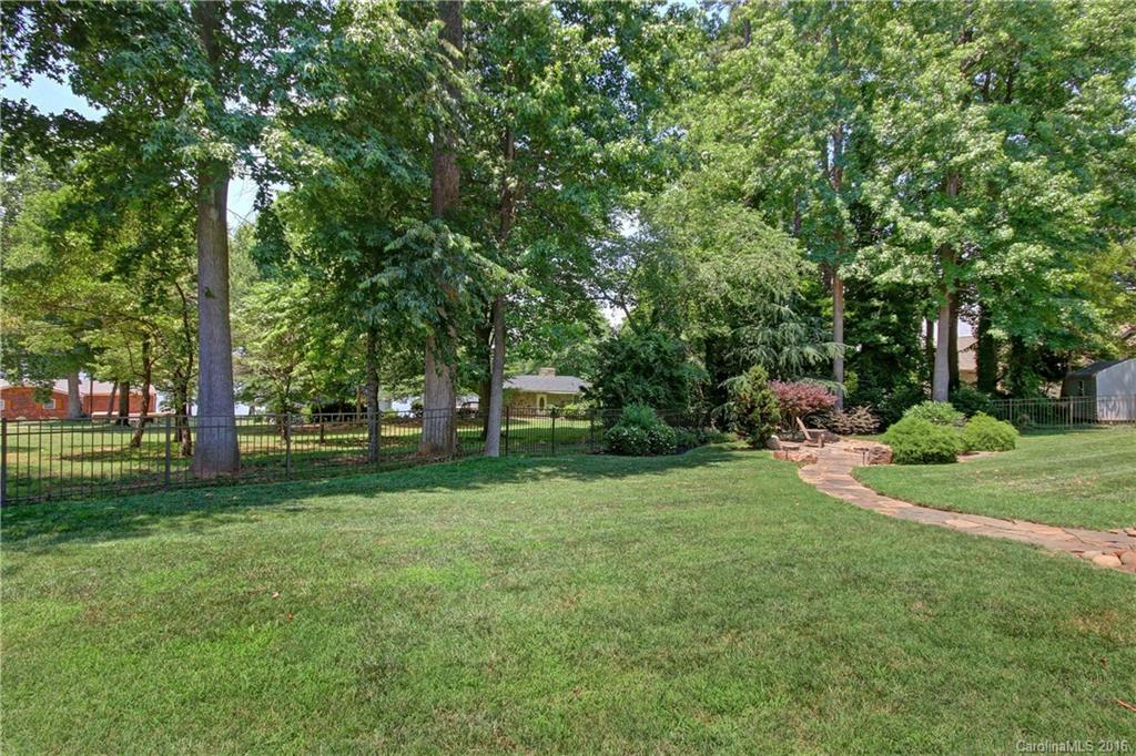 Lynnbrook - Residential