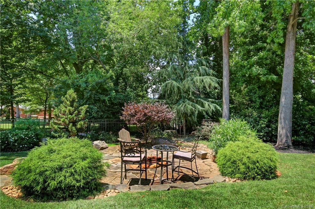 Lynnbrook - Residential