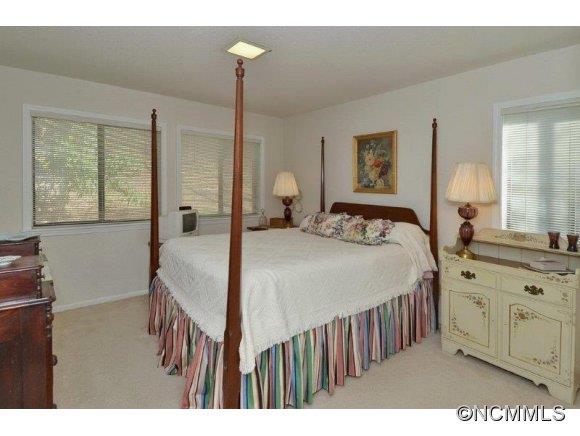 Laurel Park Villas - Residential