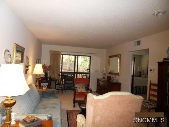 Laurel Park Villas - Residential