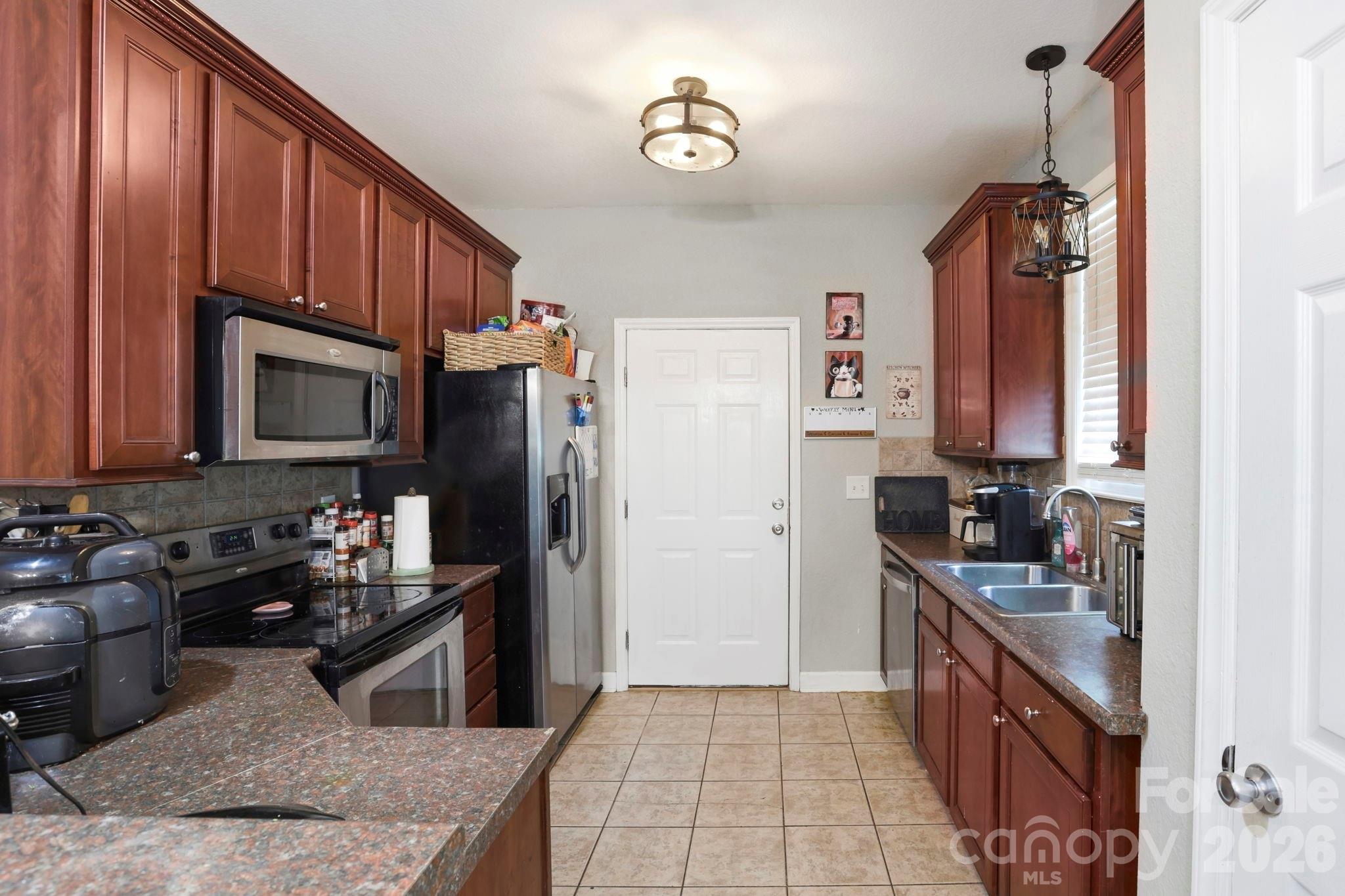182 Hutchins Drive