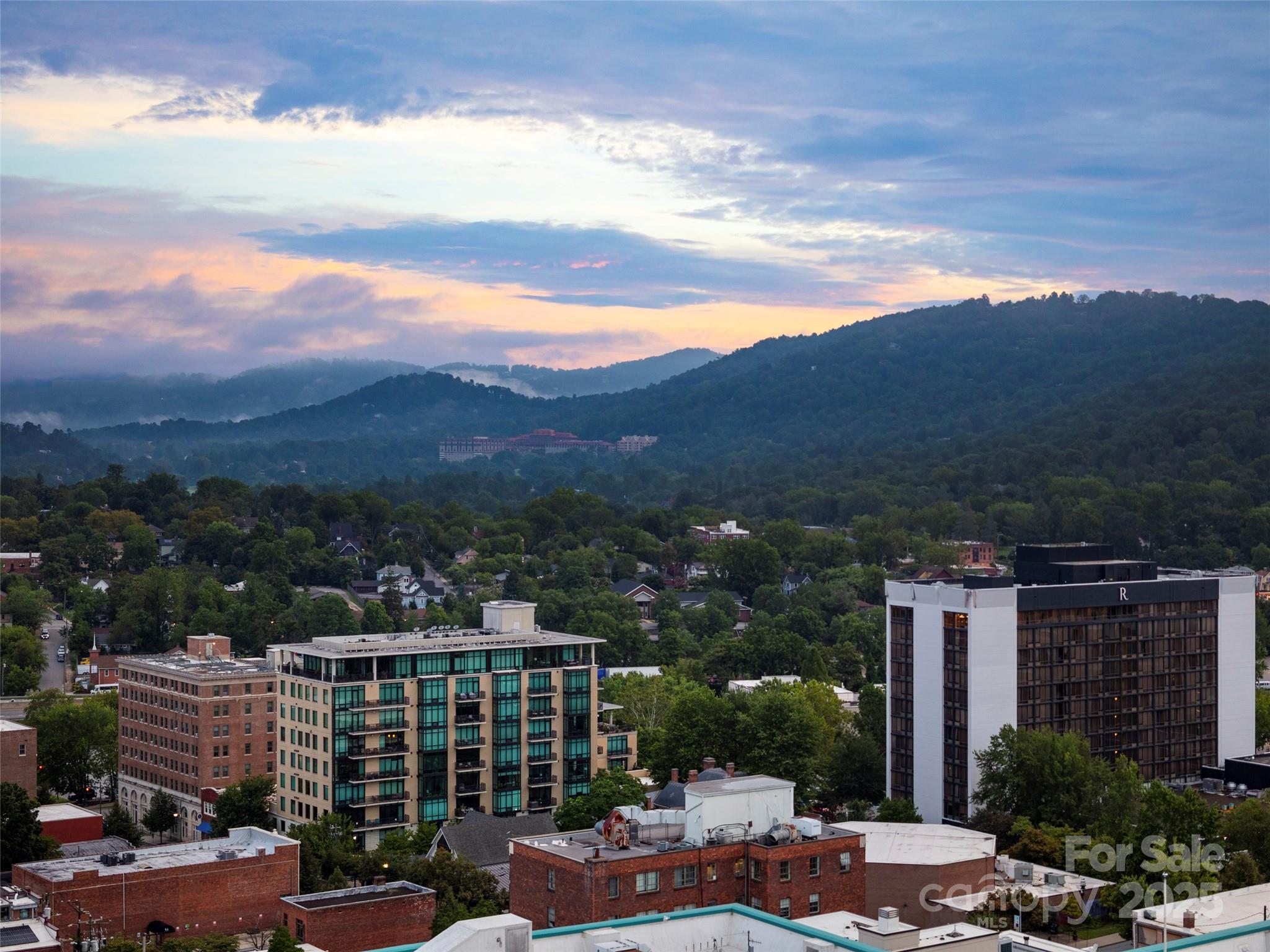 Asheville Arras Residence - Residential