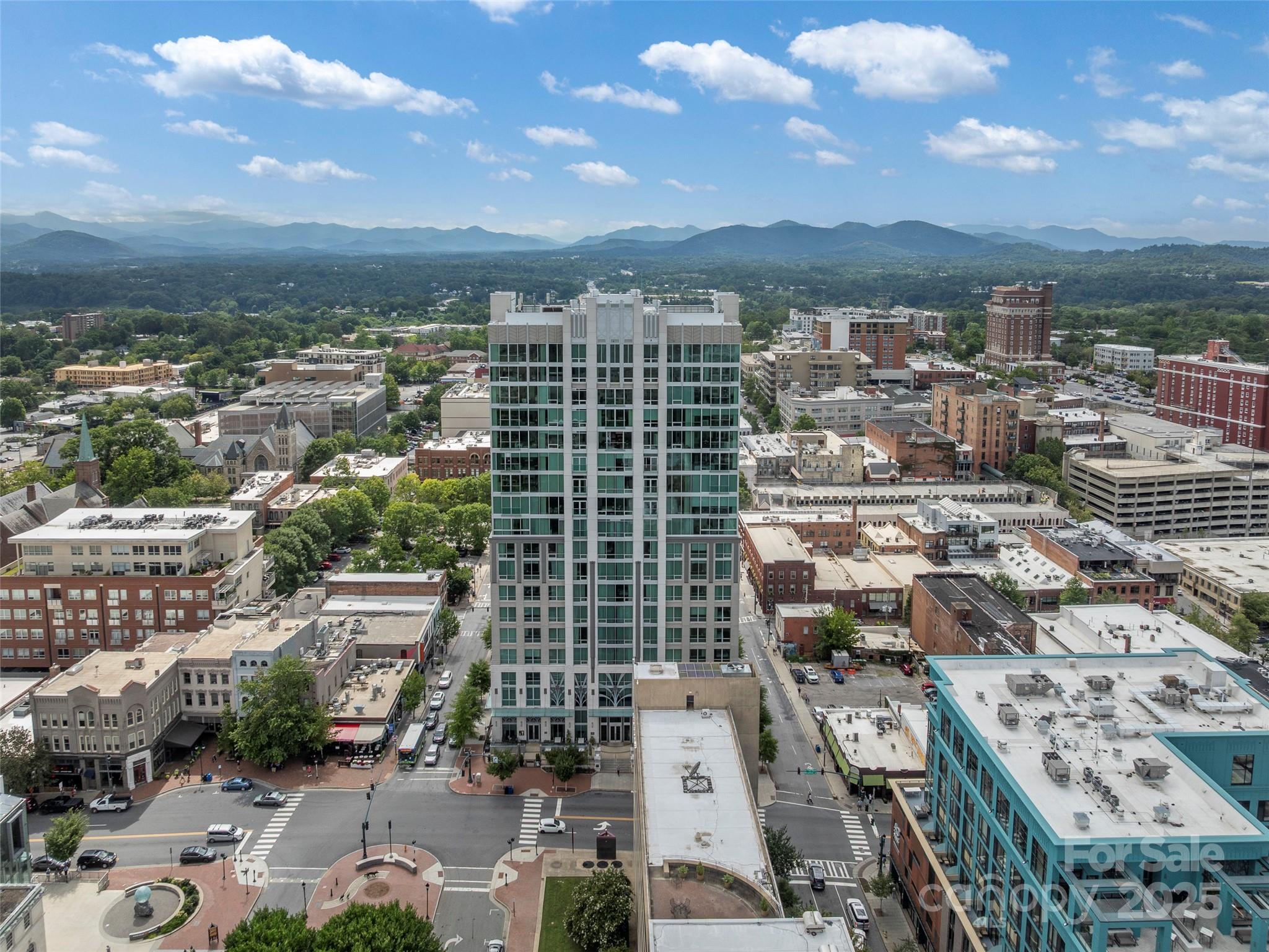 Asheville Arras Residence - Residential