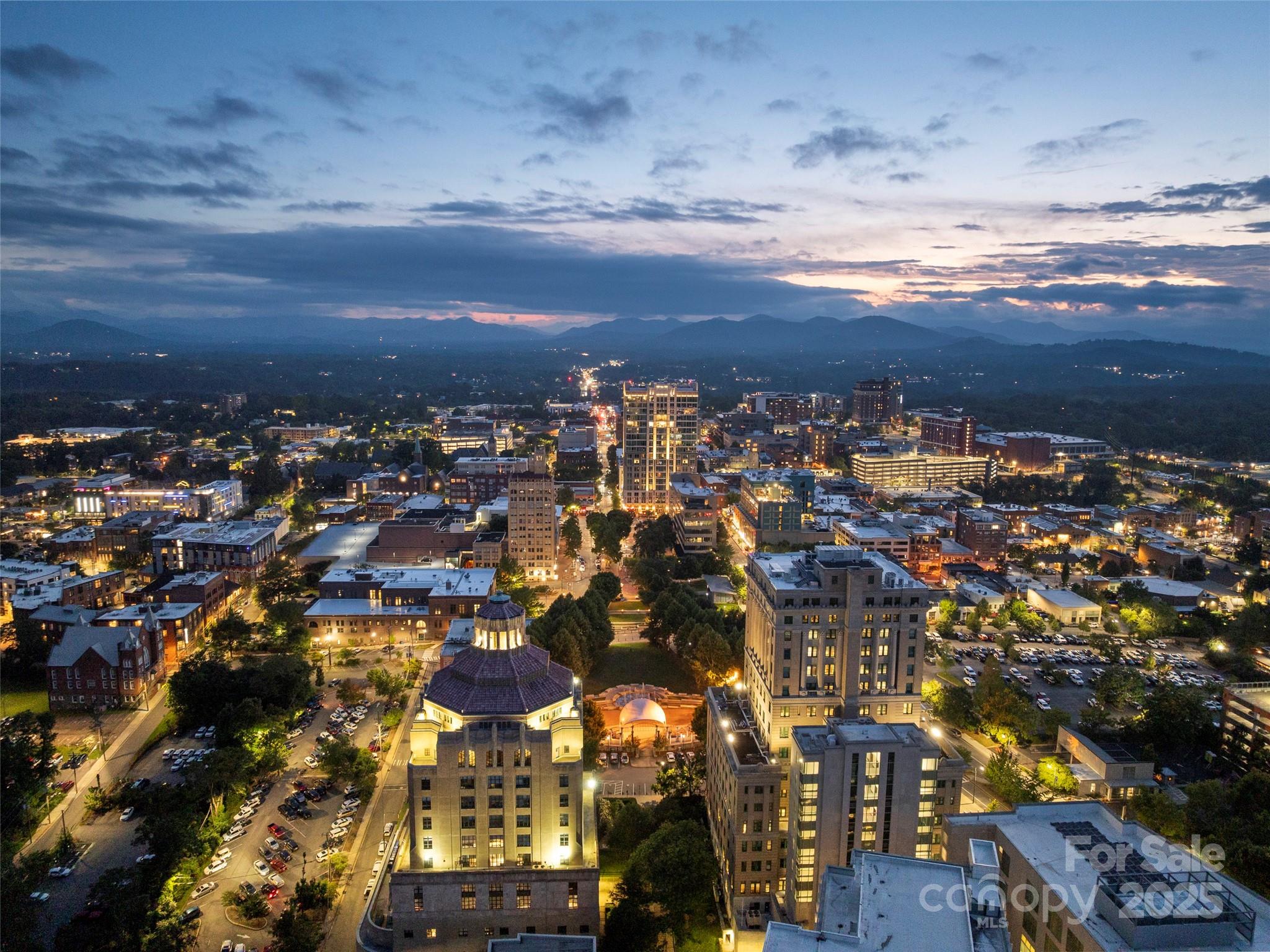 Asheville Arras Residence - Residential