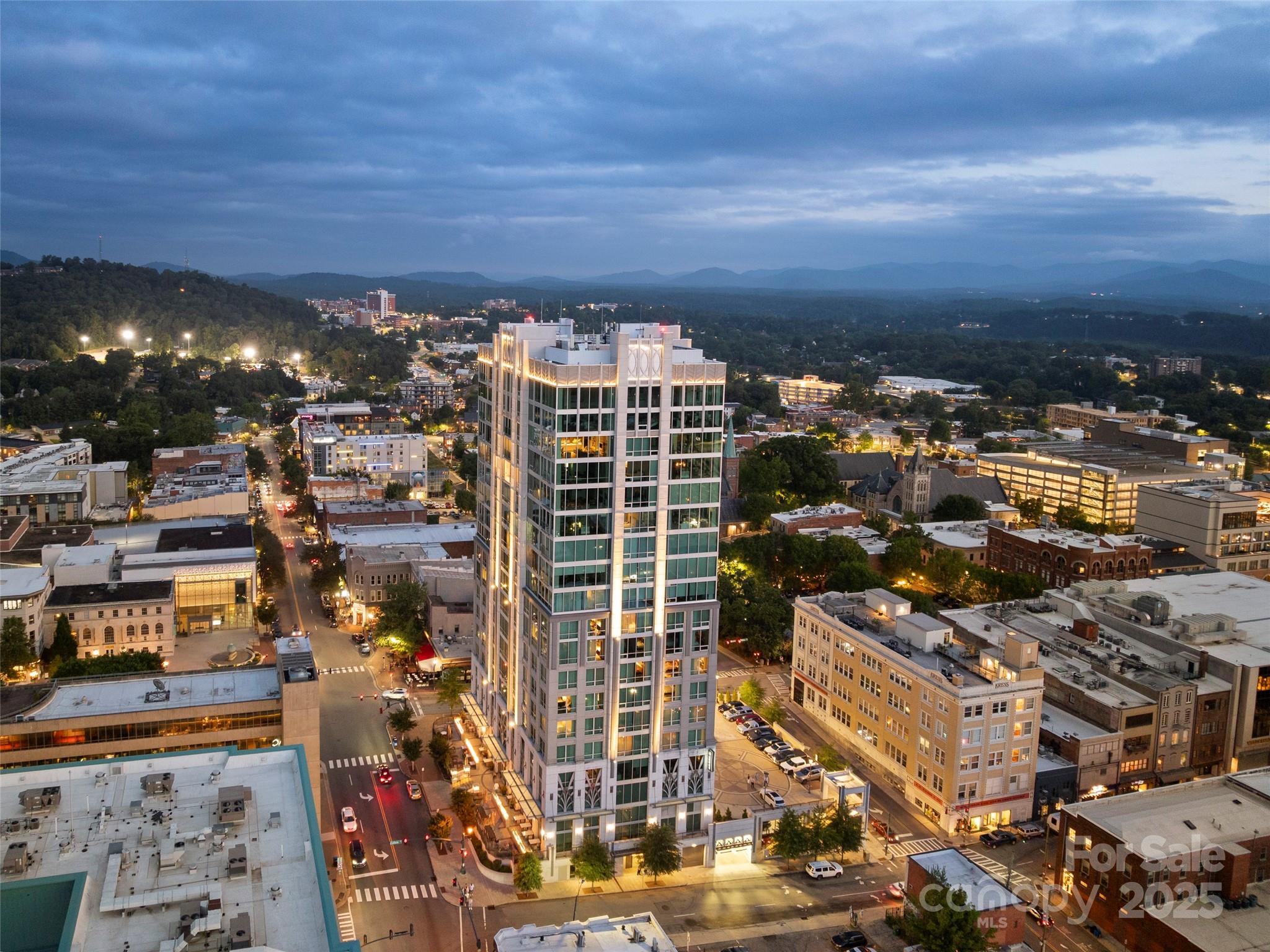Asheville Arras Residence - Residential