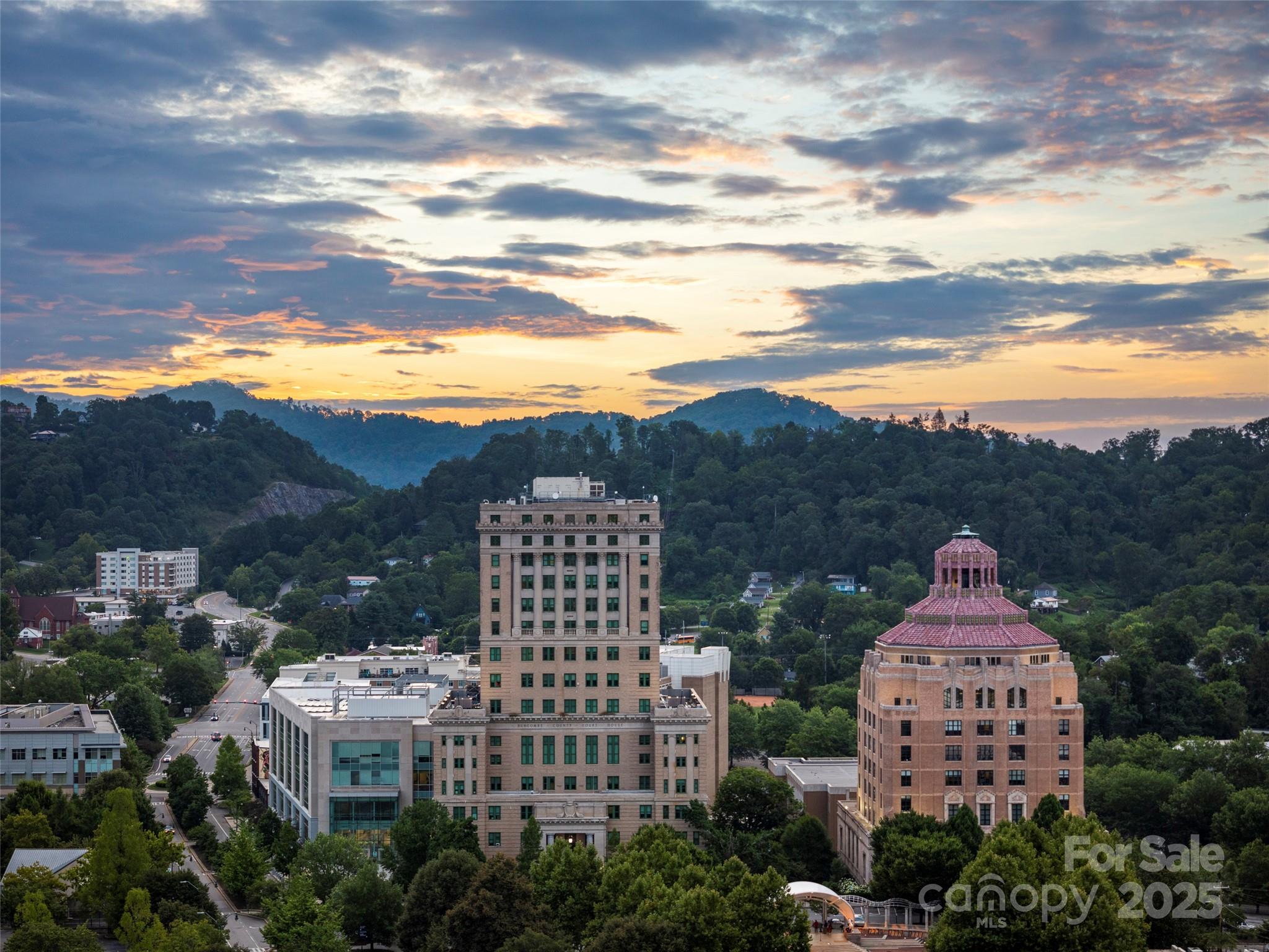 Asheville Arras Residence - Residential