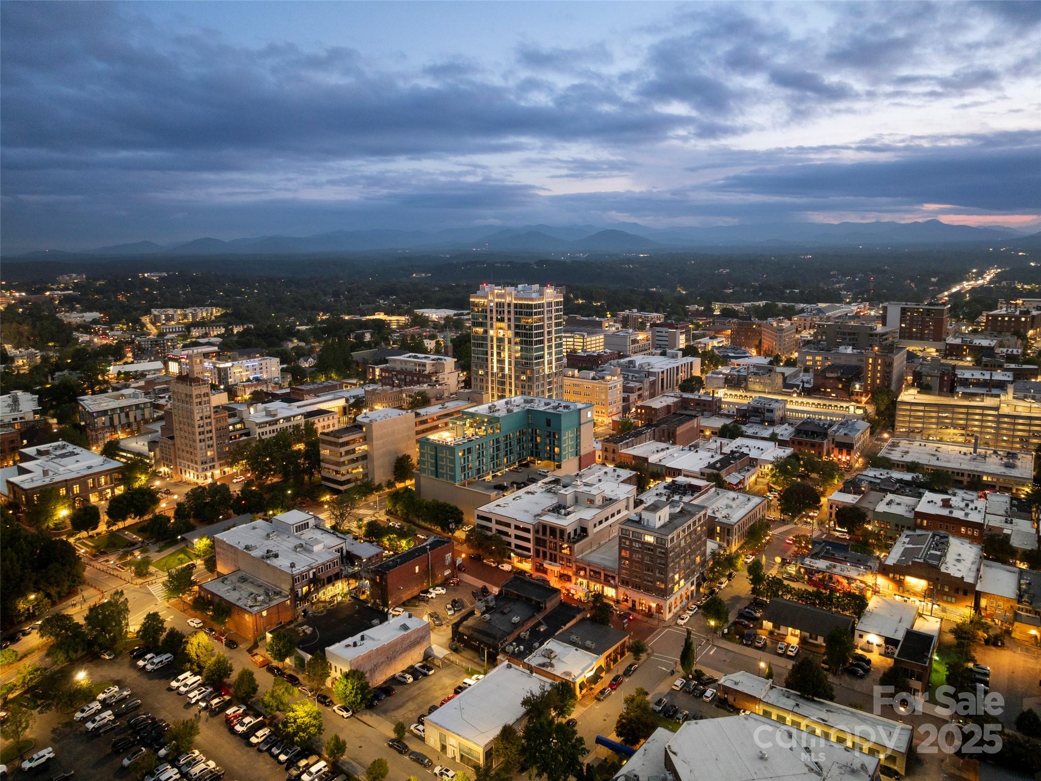 Asheville Arras Residence - Residential