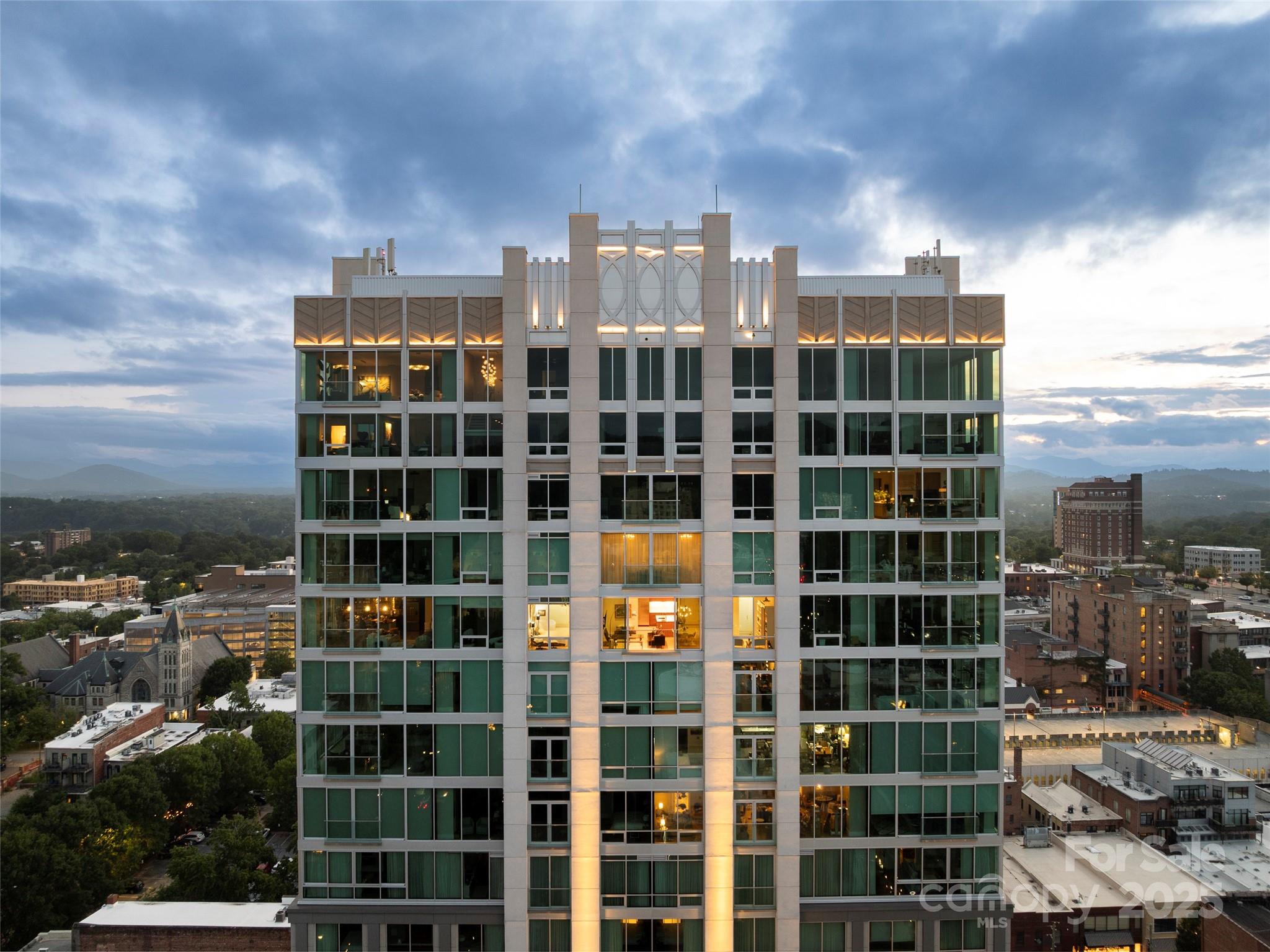 Asheville Arras Residence - Residential