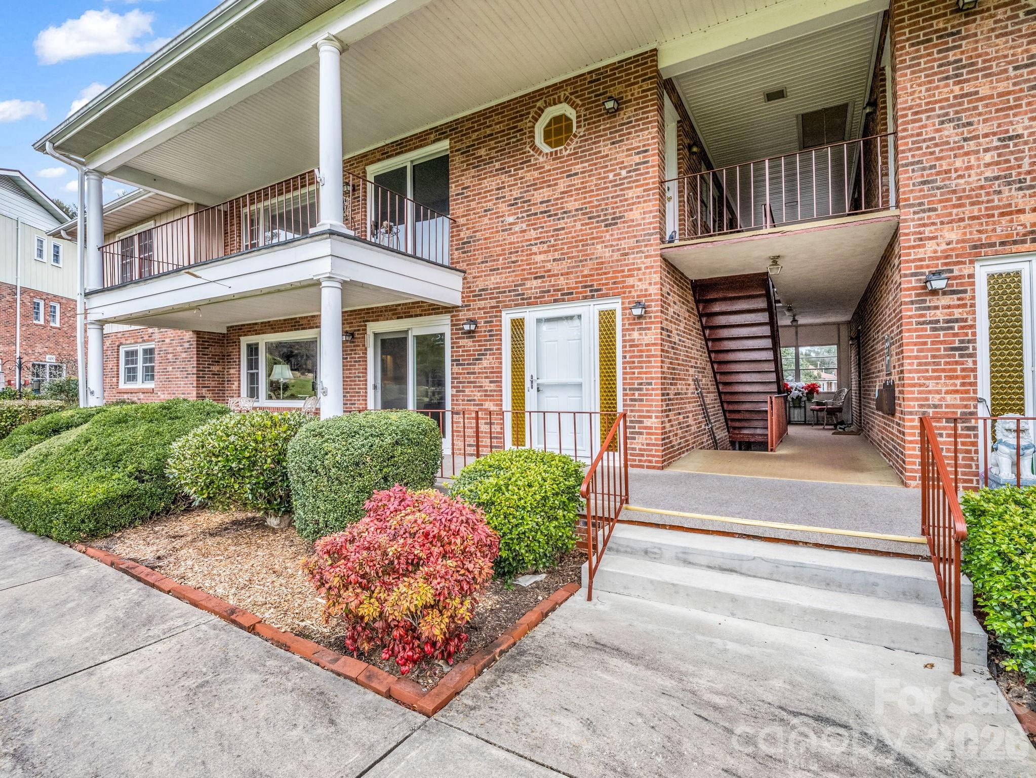 410 Golf View Condo Lane 2A