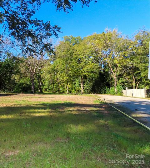Photo of 435 Clinton Avenue, Lancaster, SC 29720 (MLS # 4311089)