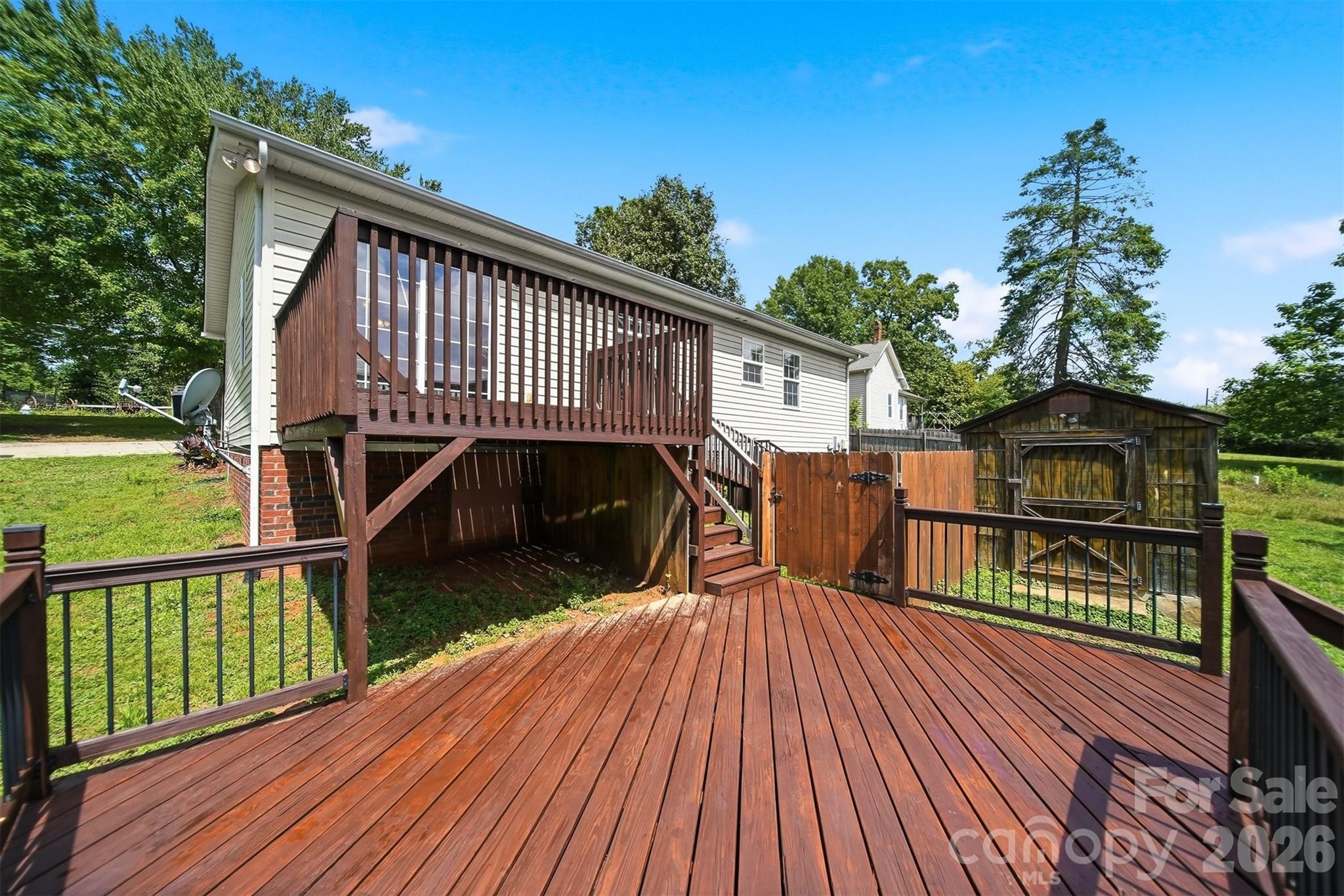 Lakeside Summit - Residential