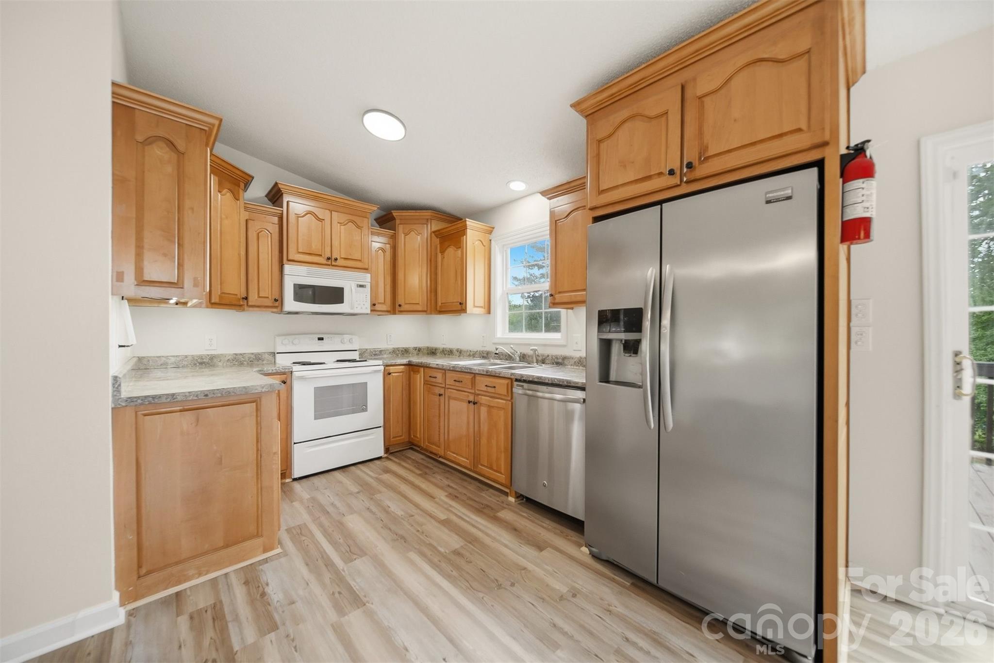 Lakeside Summit - Residential