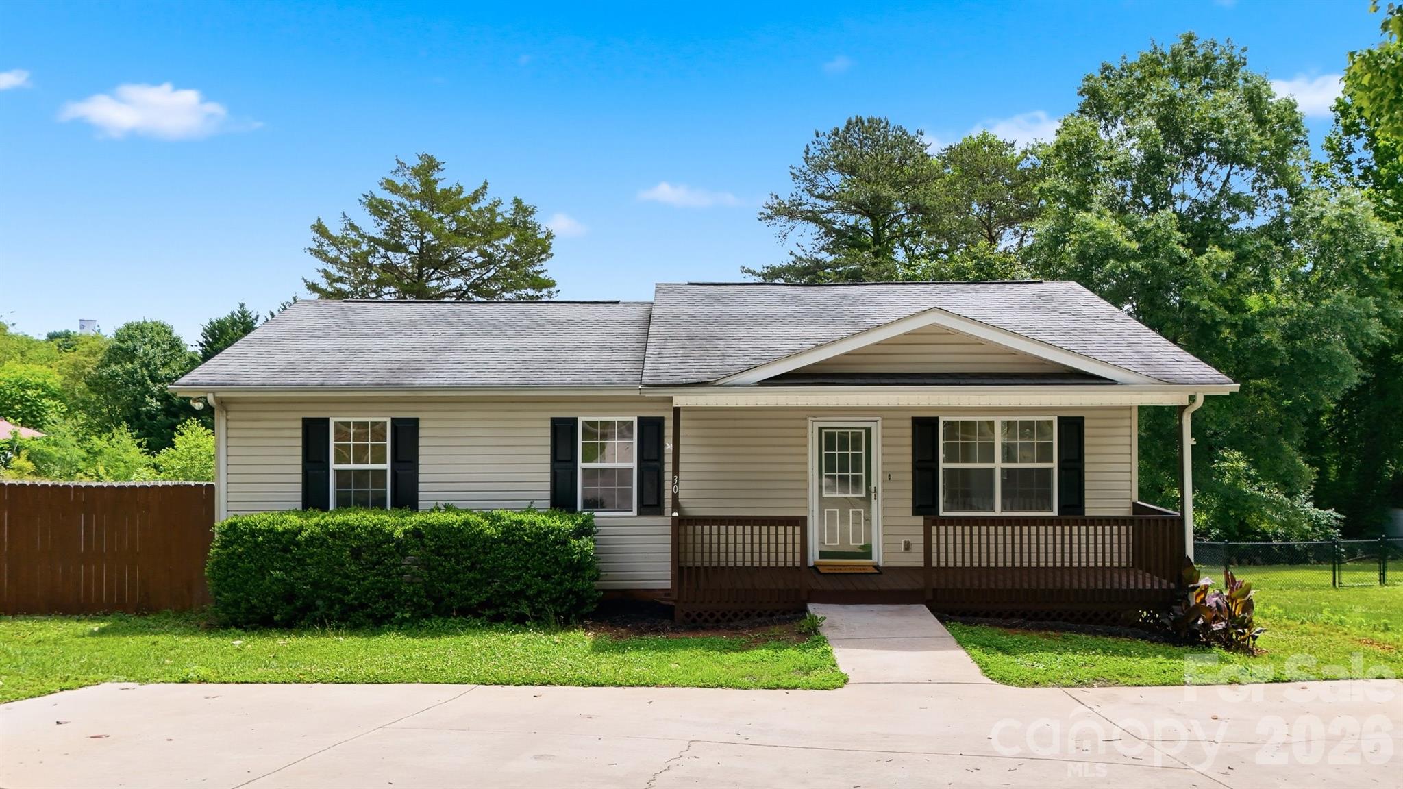 30 Lakeside Avenue