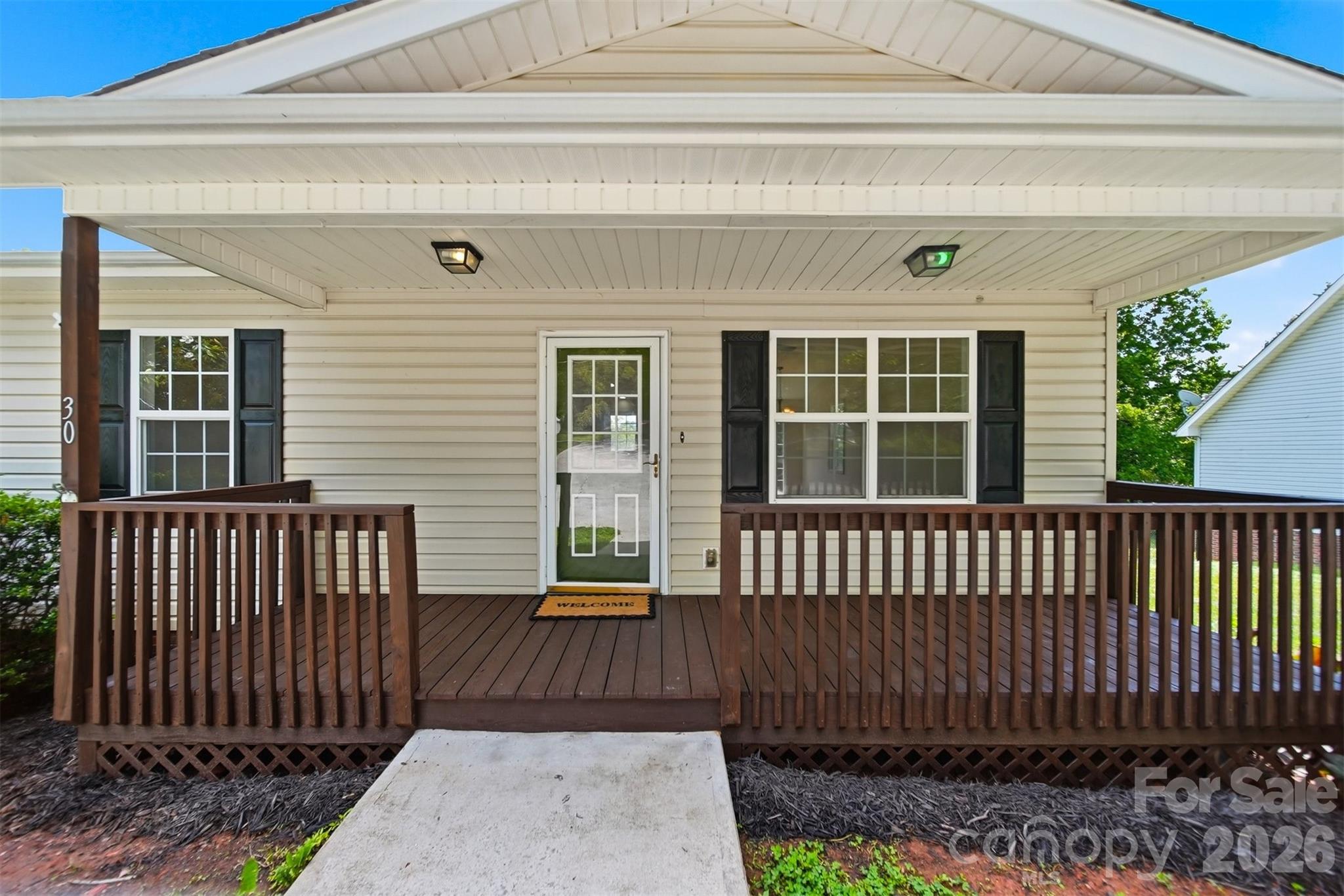 30 Lakeside Avenue