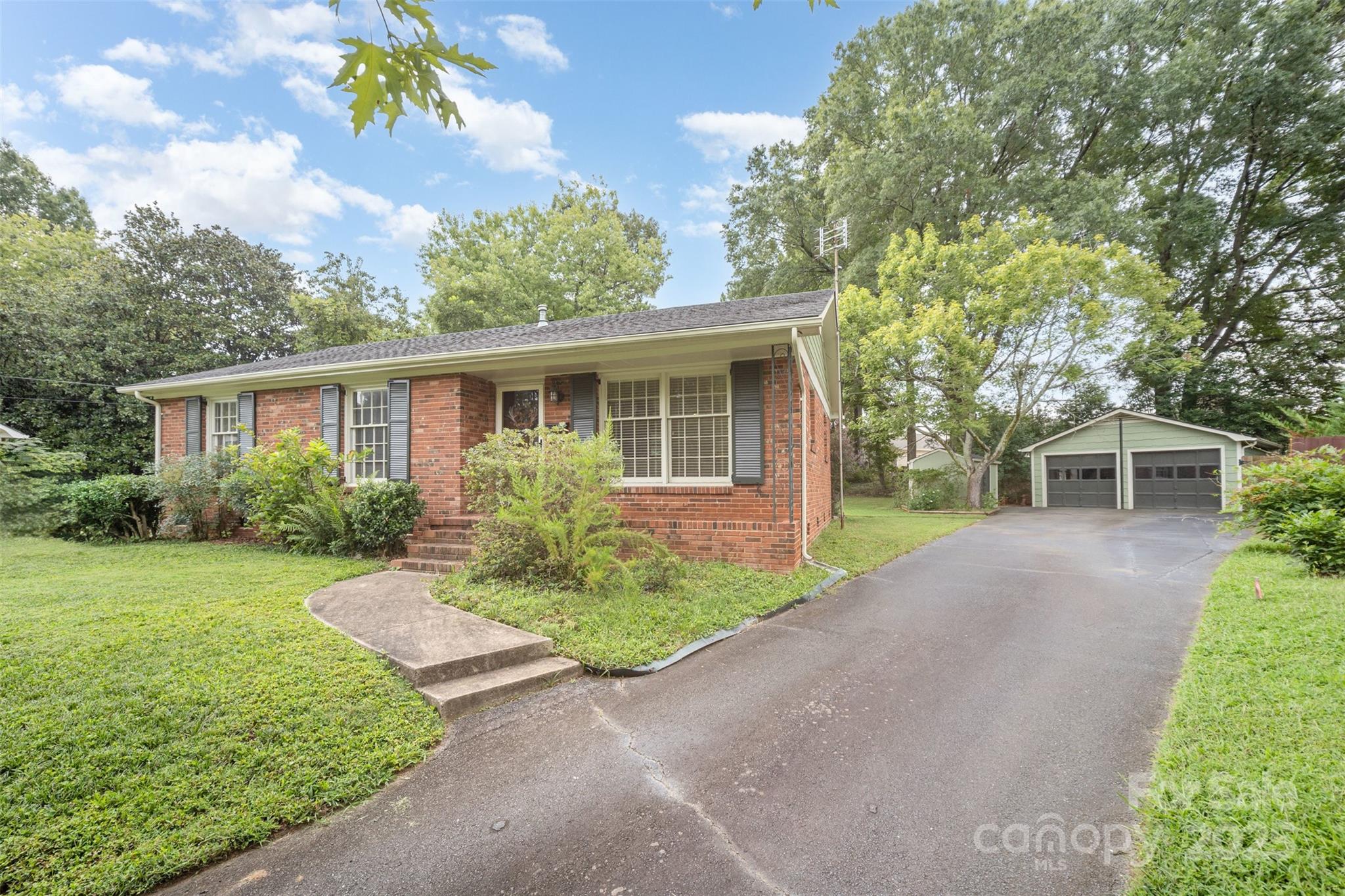 7113 Rockcliff Court