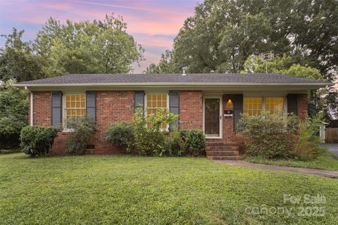 7113 Rockcliff Court Charlotte NC 28210