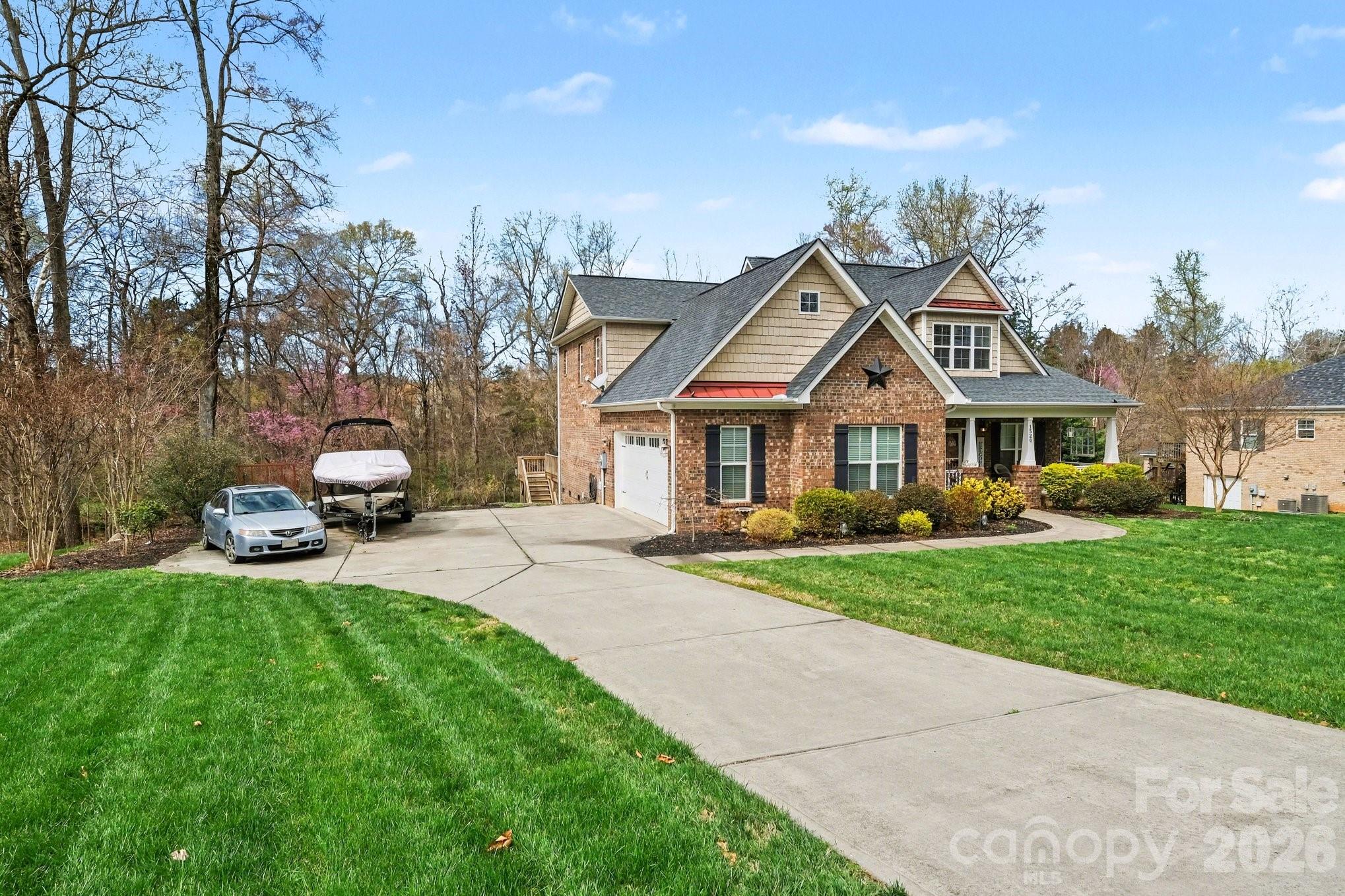 1520 Bennington Drive NW