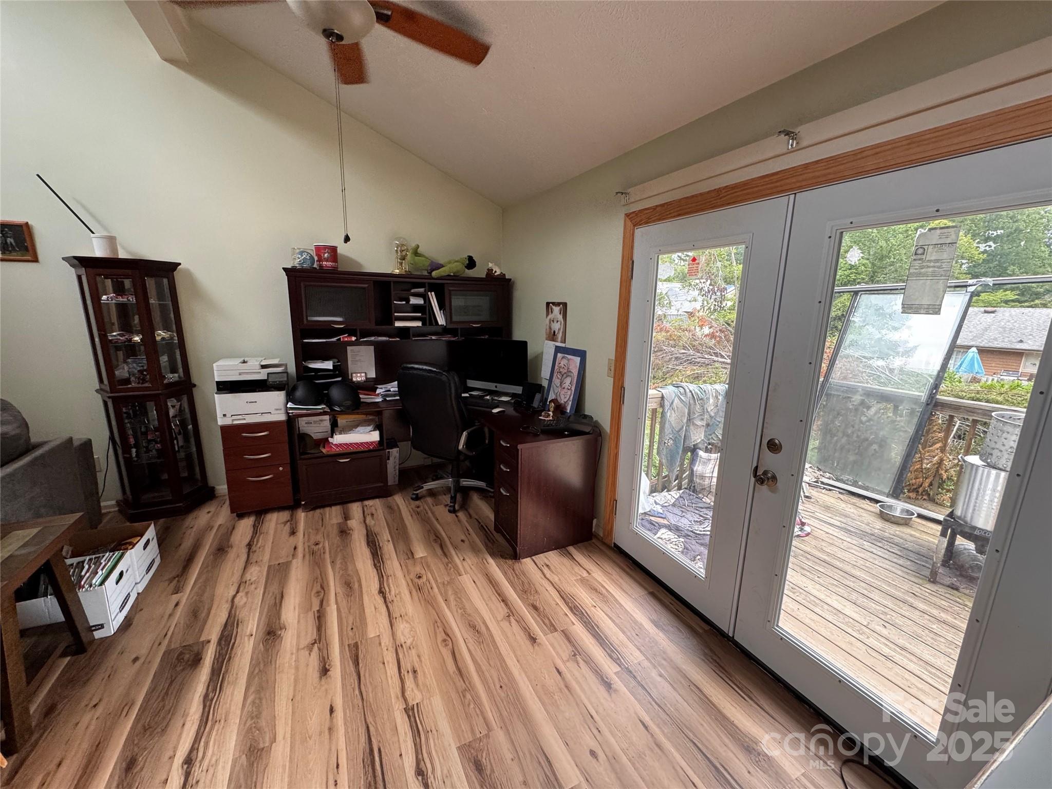 15 Golden Oaks Lane