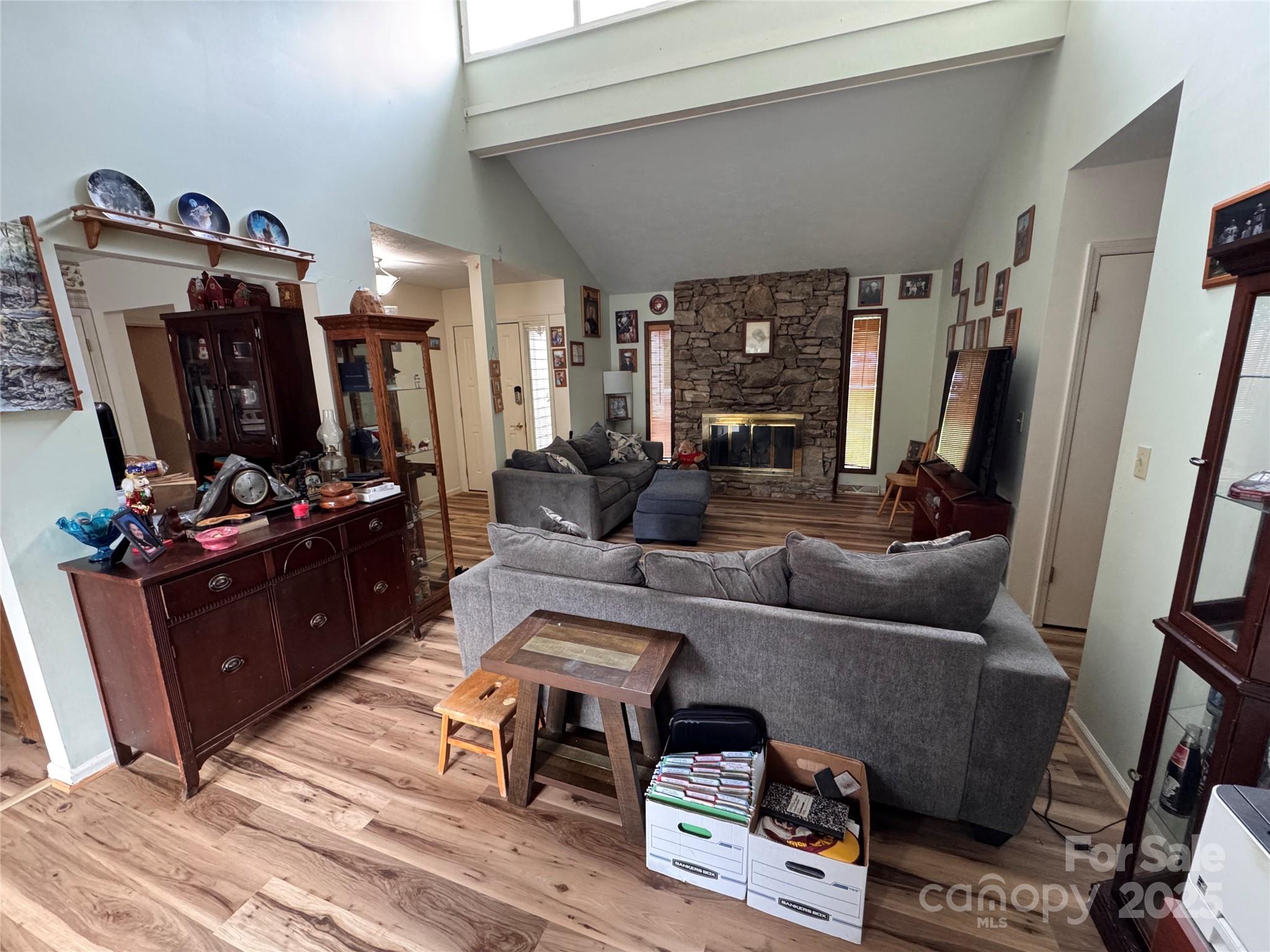 15 Golden Oaks Lane
