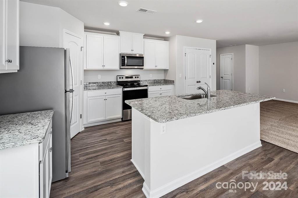 mckee creek village - Residential Lease