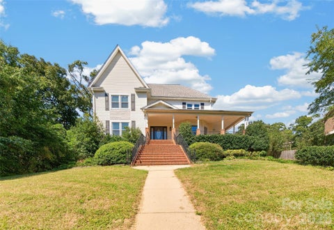 Photo of 1058 13th Avenue Place NW, Hickory, NC 28601 (MLS # 4429107)