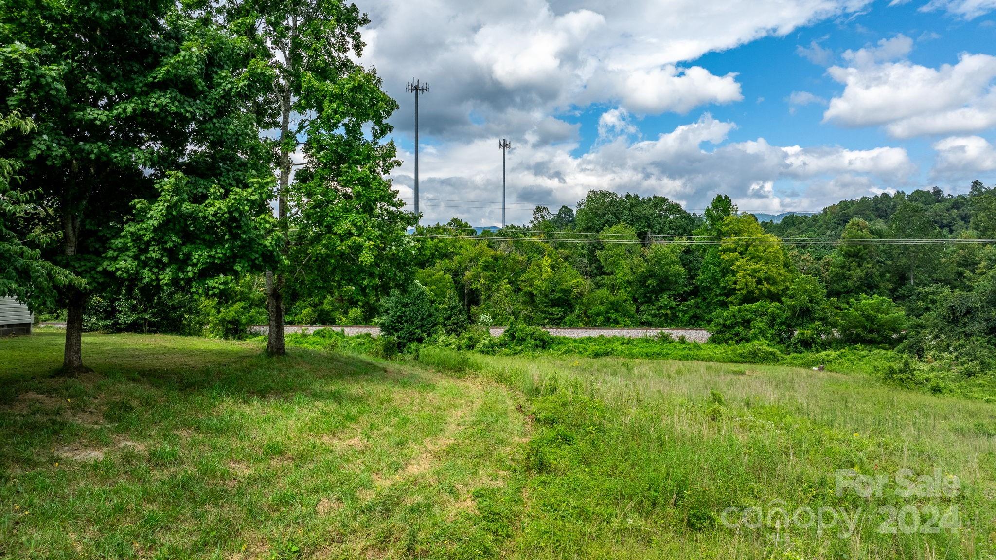 1147 Old Linville Road
