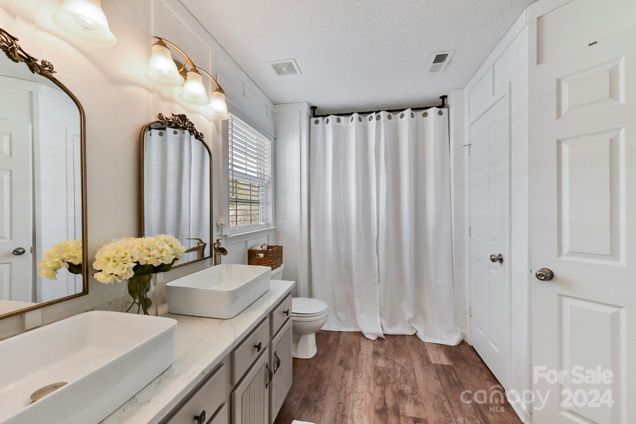 Amber Woods - Residential