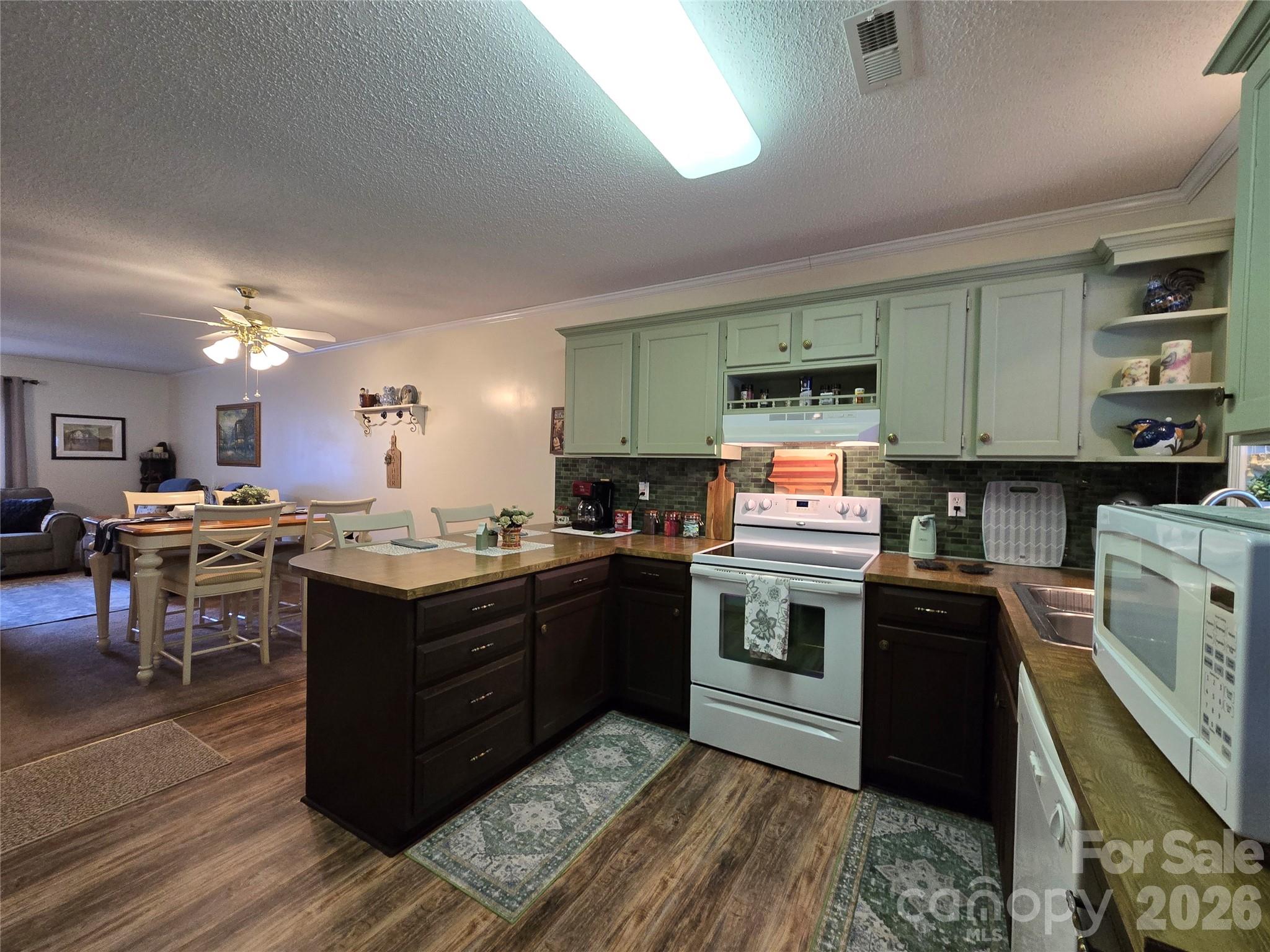 Conover Manor - Residential