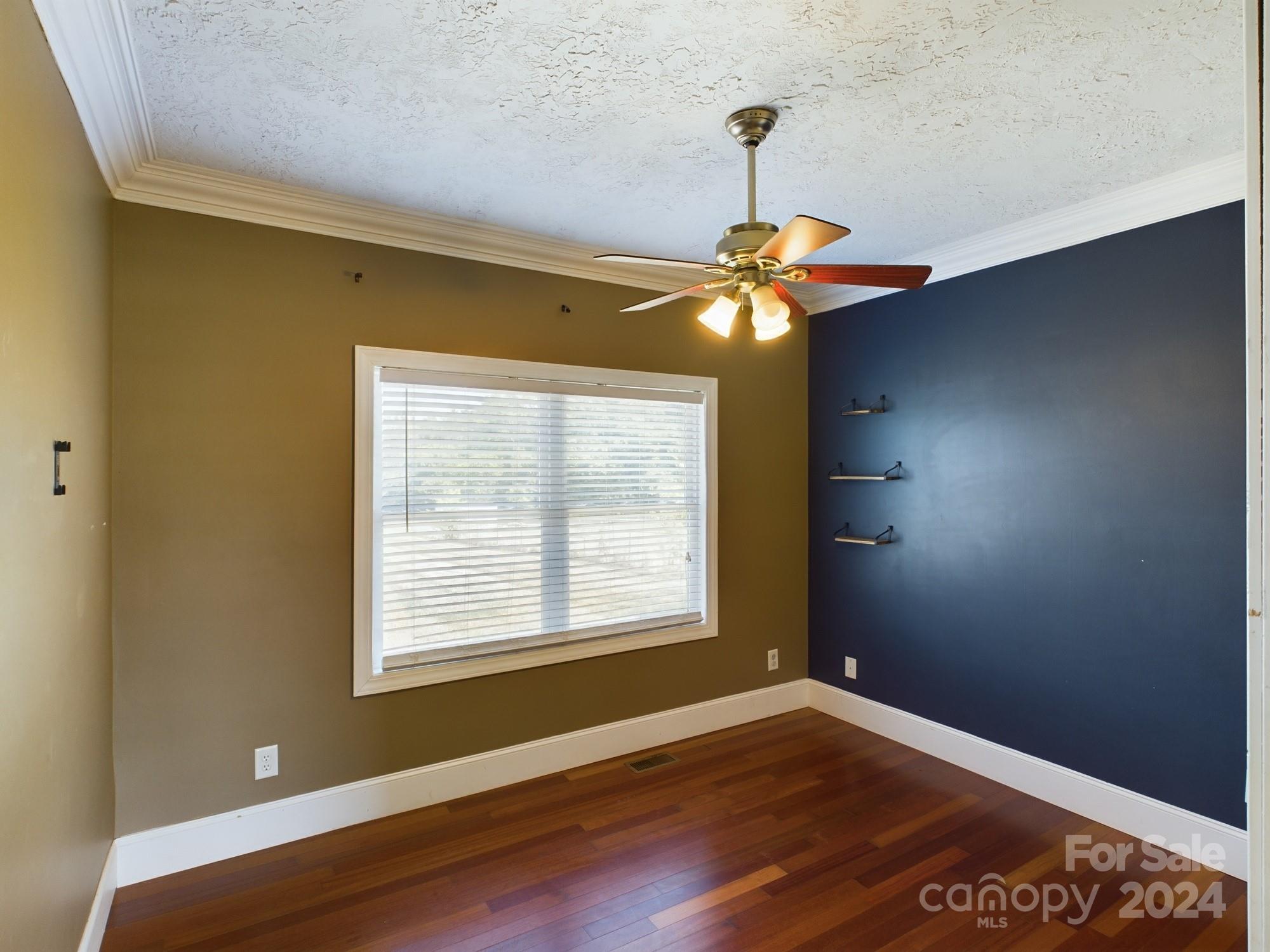 Crest View - Residential