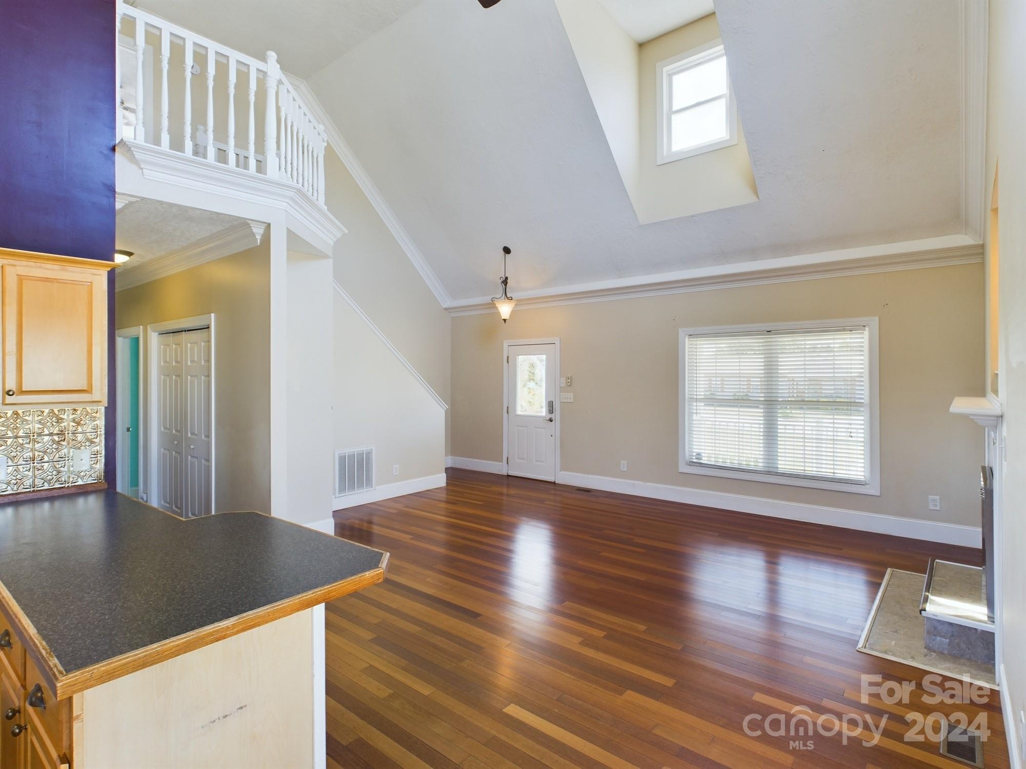 Crest View - Residential