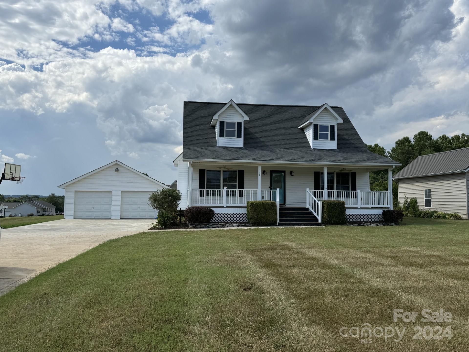 Crest View - Residential