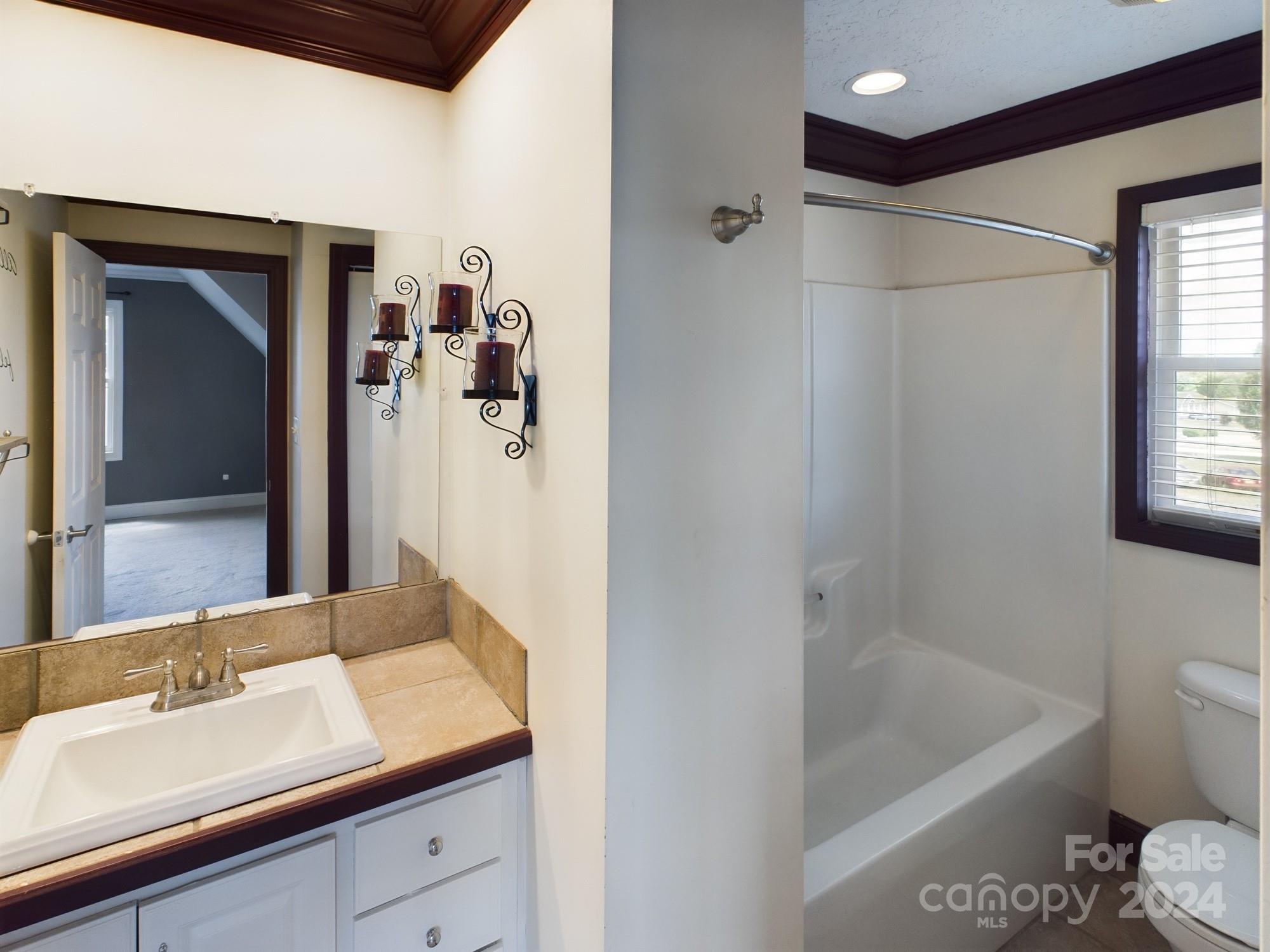 Crest View - Residential