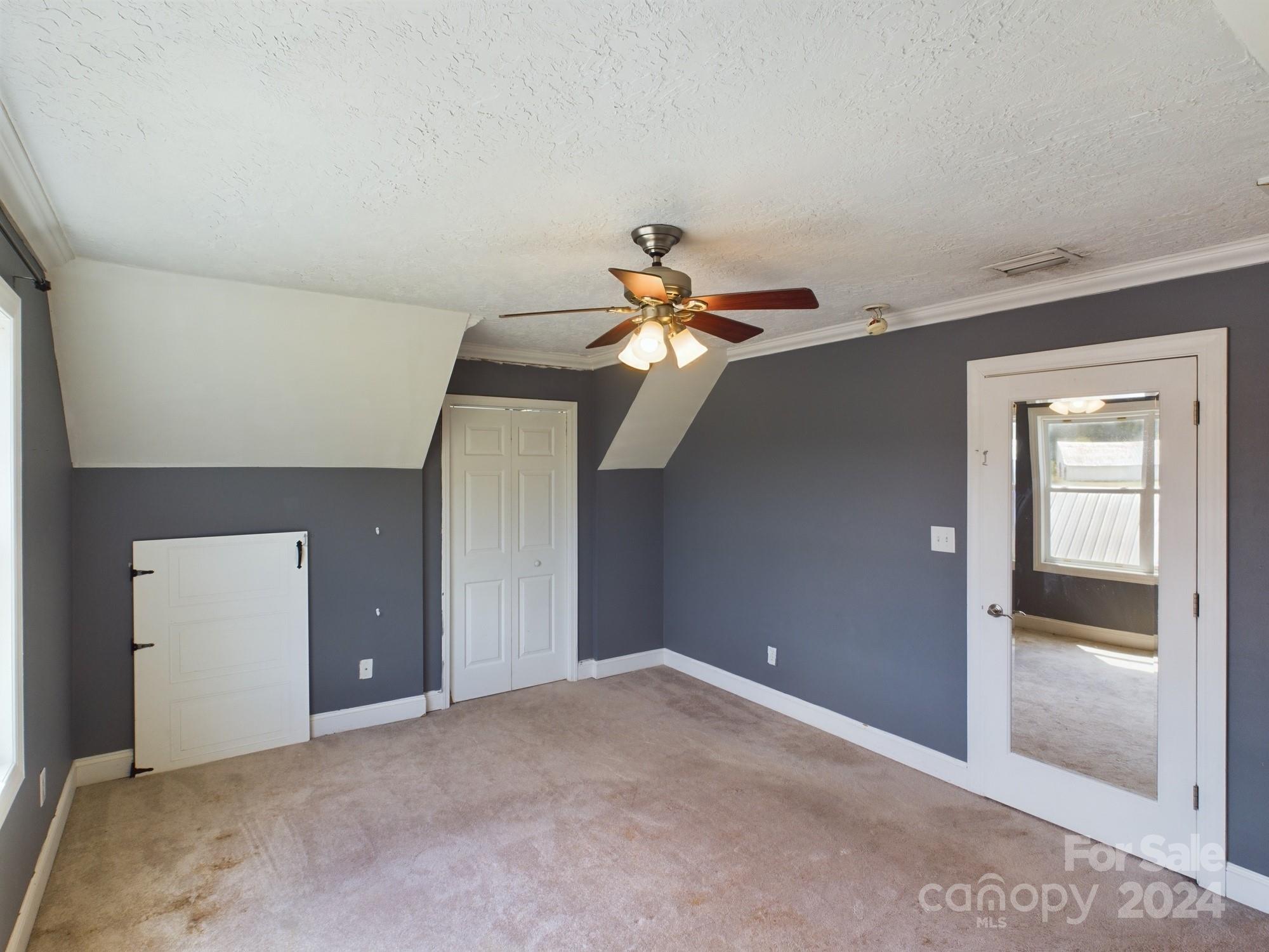 Crest View - Residential