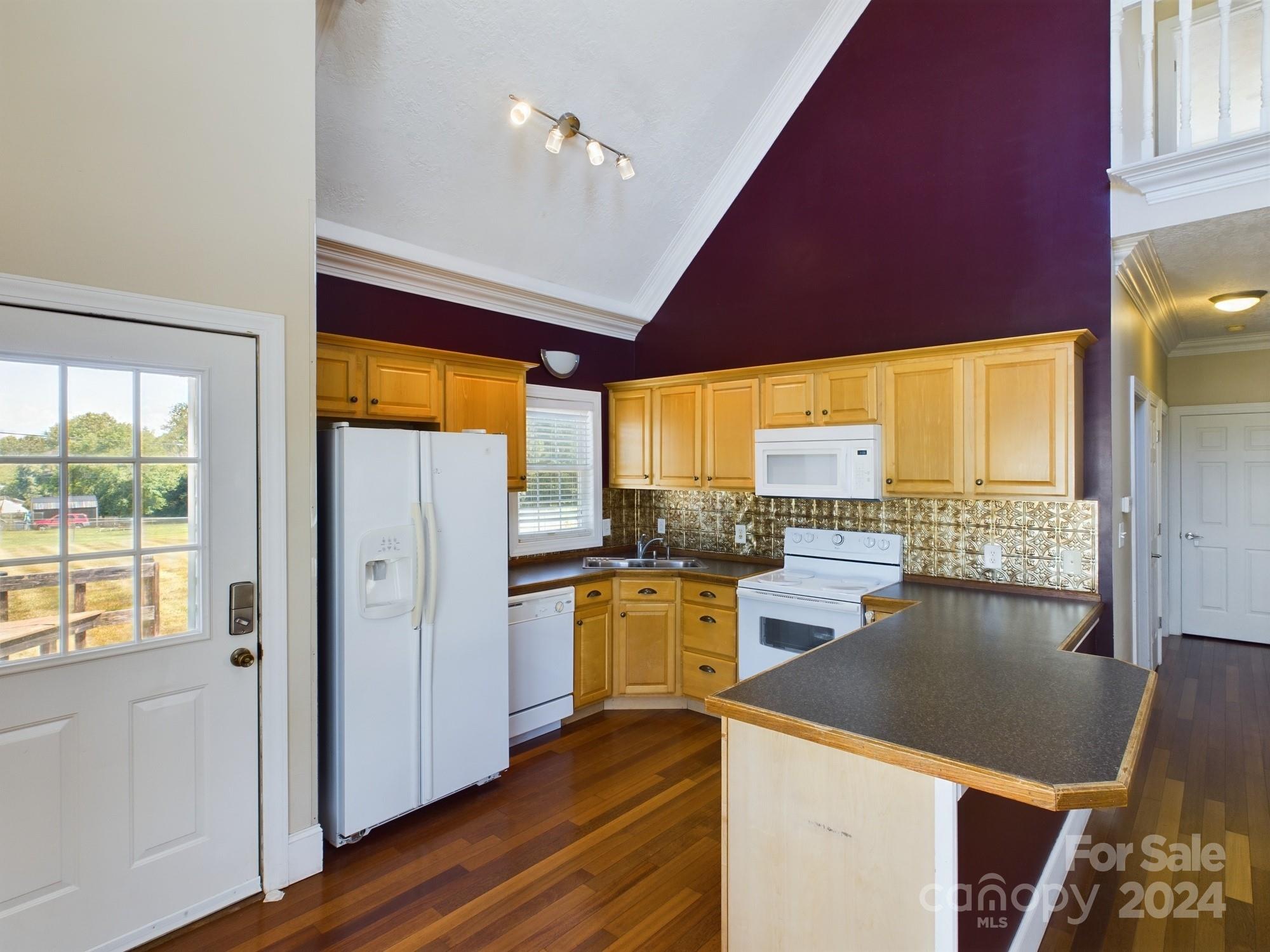 Crest View - Residential