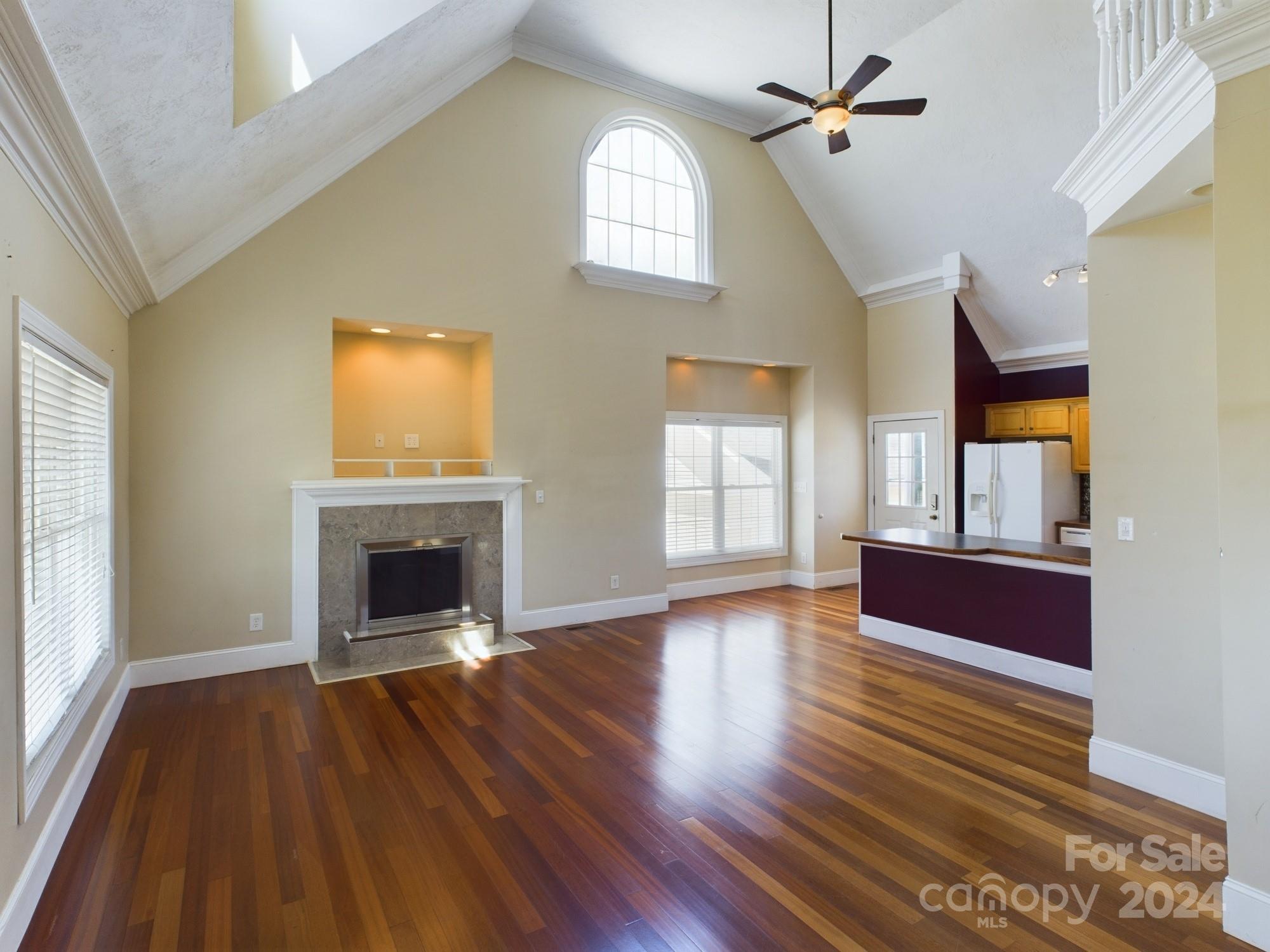 Crest View - Residential