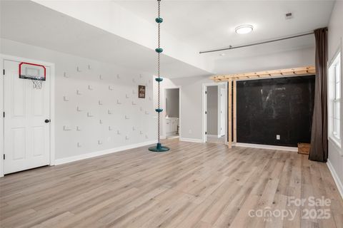 listing image 42