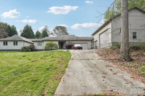 Photo of 425 Lariat Circle, Salisbury, NC 28144 (MLS # 4362878)