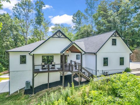 5717 Turnpike Road Horse Shoe NC 28742