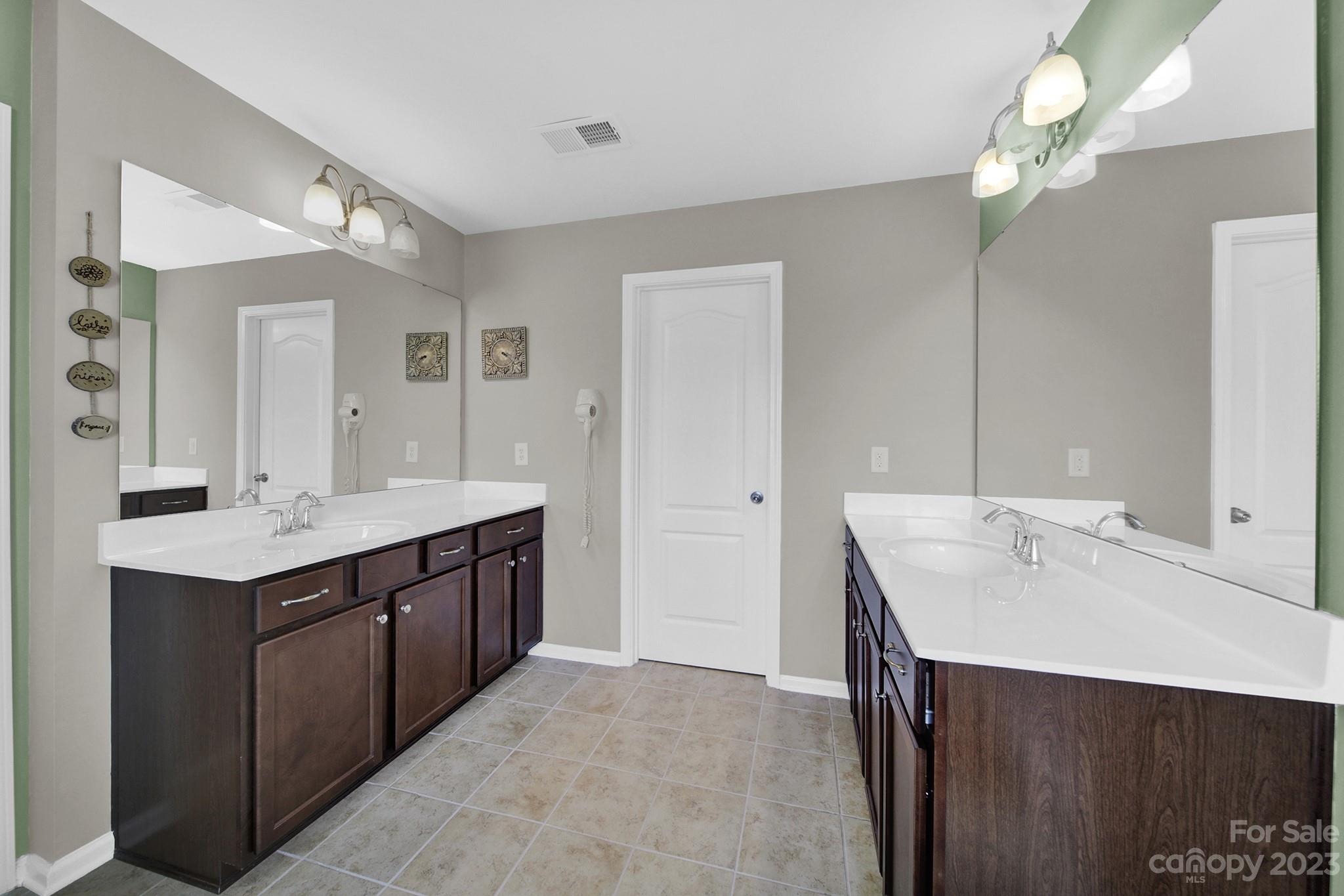 Stowe Pointe - Residential