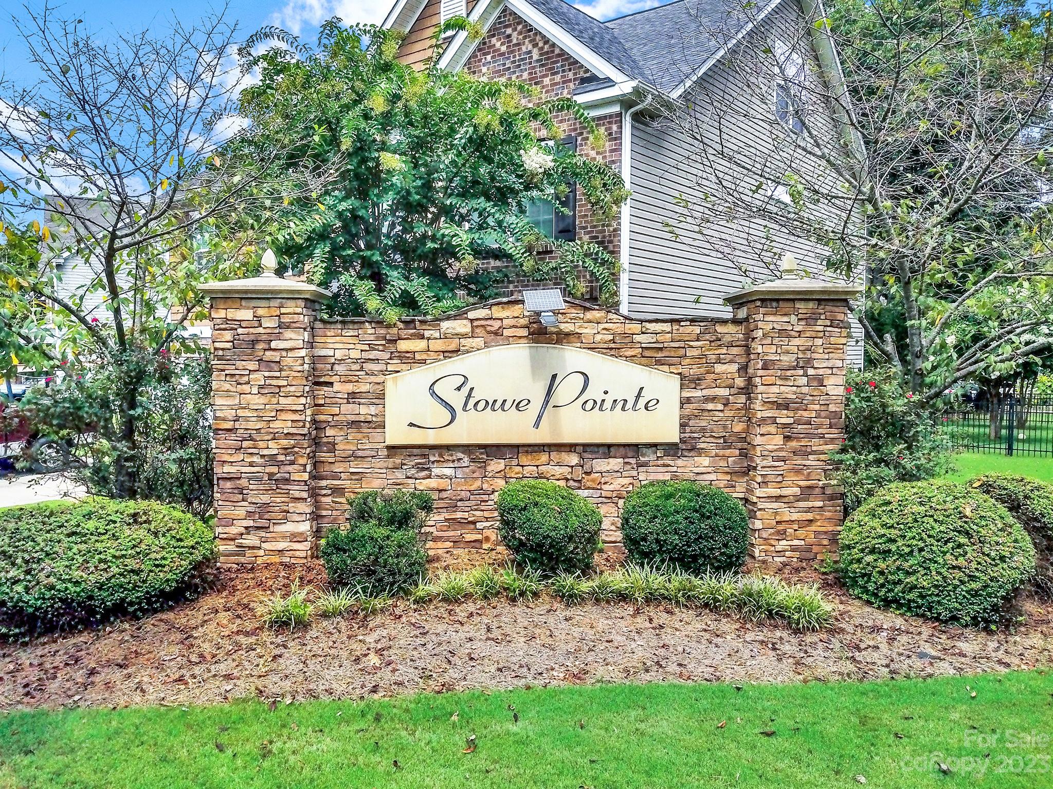 Stowe Pointe - Residential